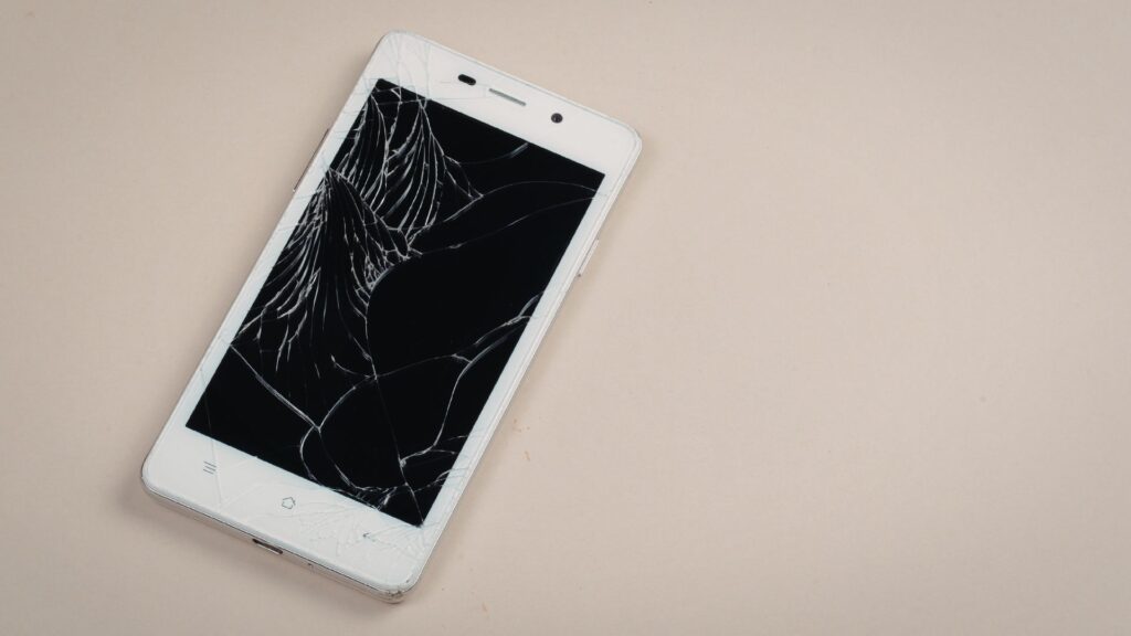 Tela de Celular Quebrada em Sorocaba: O Que Fazer